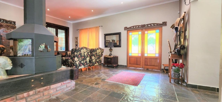 5 Bedroom Property for Sale in Die Rand Western Cape